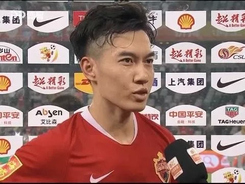 29歲中場(chǎng)球員王成快自由轉會(huì )大連英博，曾在荷蘭阿賈克斯留洋